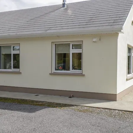 Forest House * Tuam